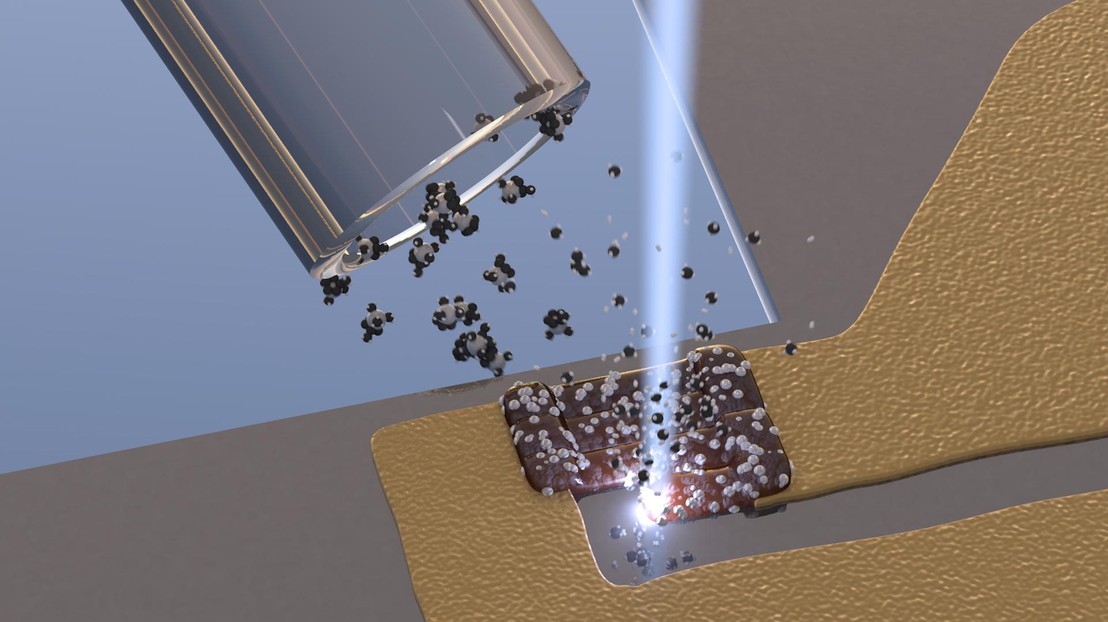 un capteur composé d’une matrice isolante en carbone, qui entoure des nanoparticules de platine, très conductrices.© 2016 EPFL