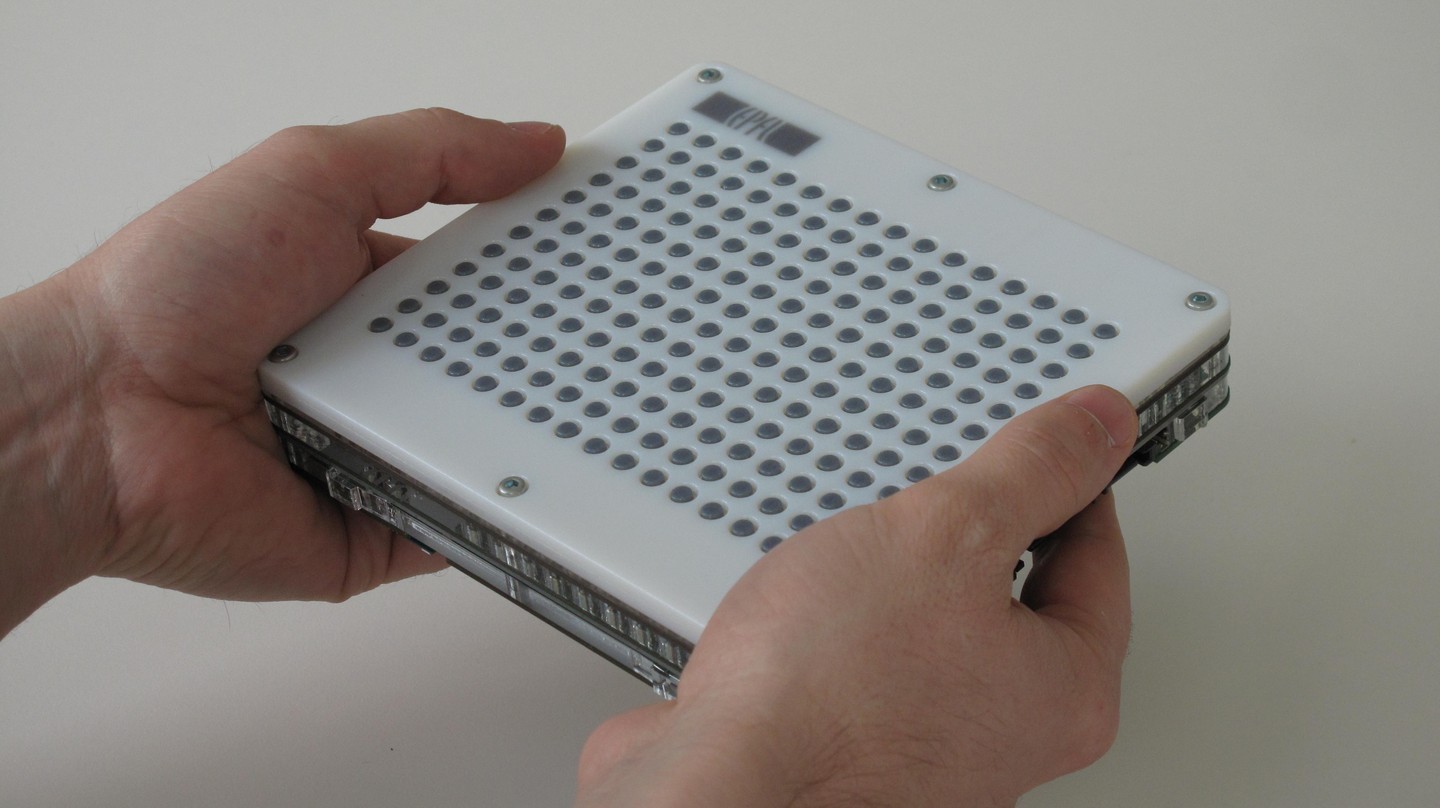 A touchable tablet to guide the visually impaired EPFL
