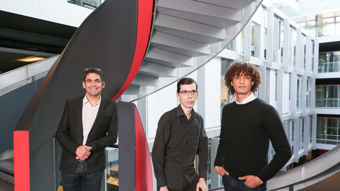 From right to left: Rachid Guerraoui, Alexandre Maurer, El Mahdi El Mhamdi. ©Alain Herzog/EPFL