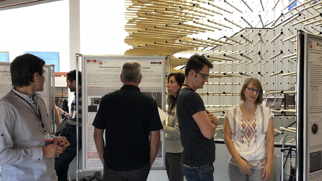 Students during the poster session © C. Sargent 2018 EPFL