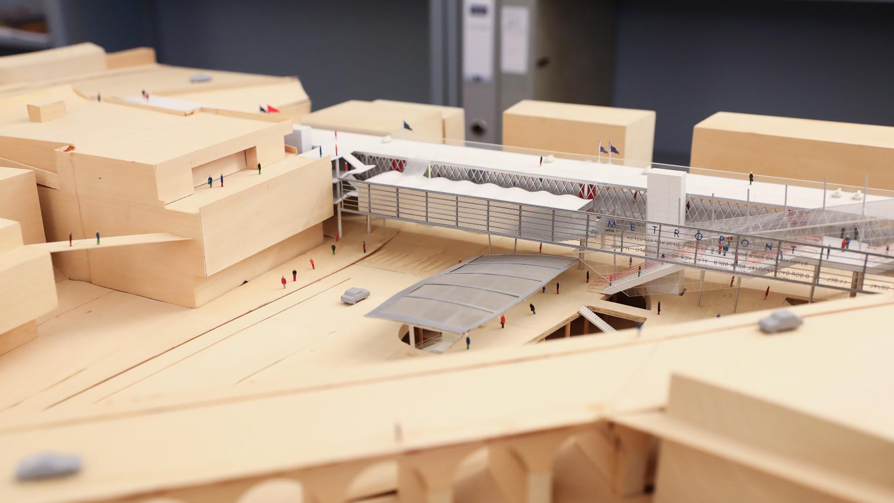 Projet de gare et passerelle piétonne à la Place de l'Europe. © Murielle Gerber / EPFL 2018
