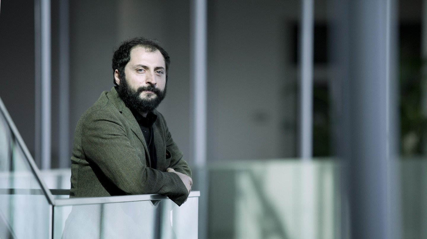 “Cell sociology”: An interview with Giovanni D'Angelo - EPFL