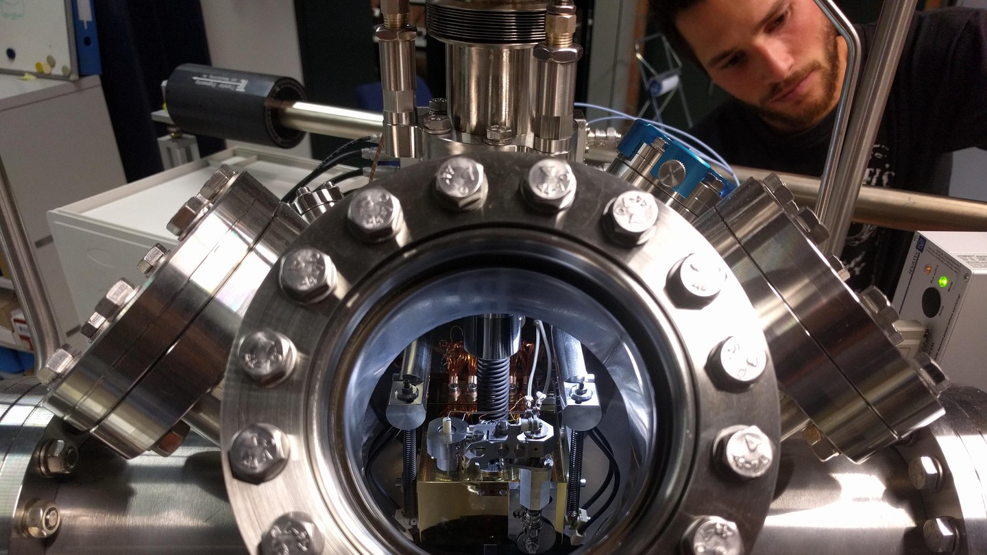 Inauguration of new Scanning Tunneling Microscope (STM) - EPFL