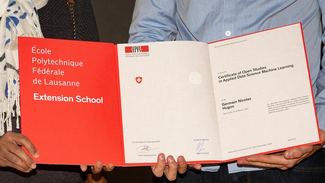 L'EPFL remet les premiers Certificats of Open Studies de Suisse