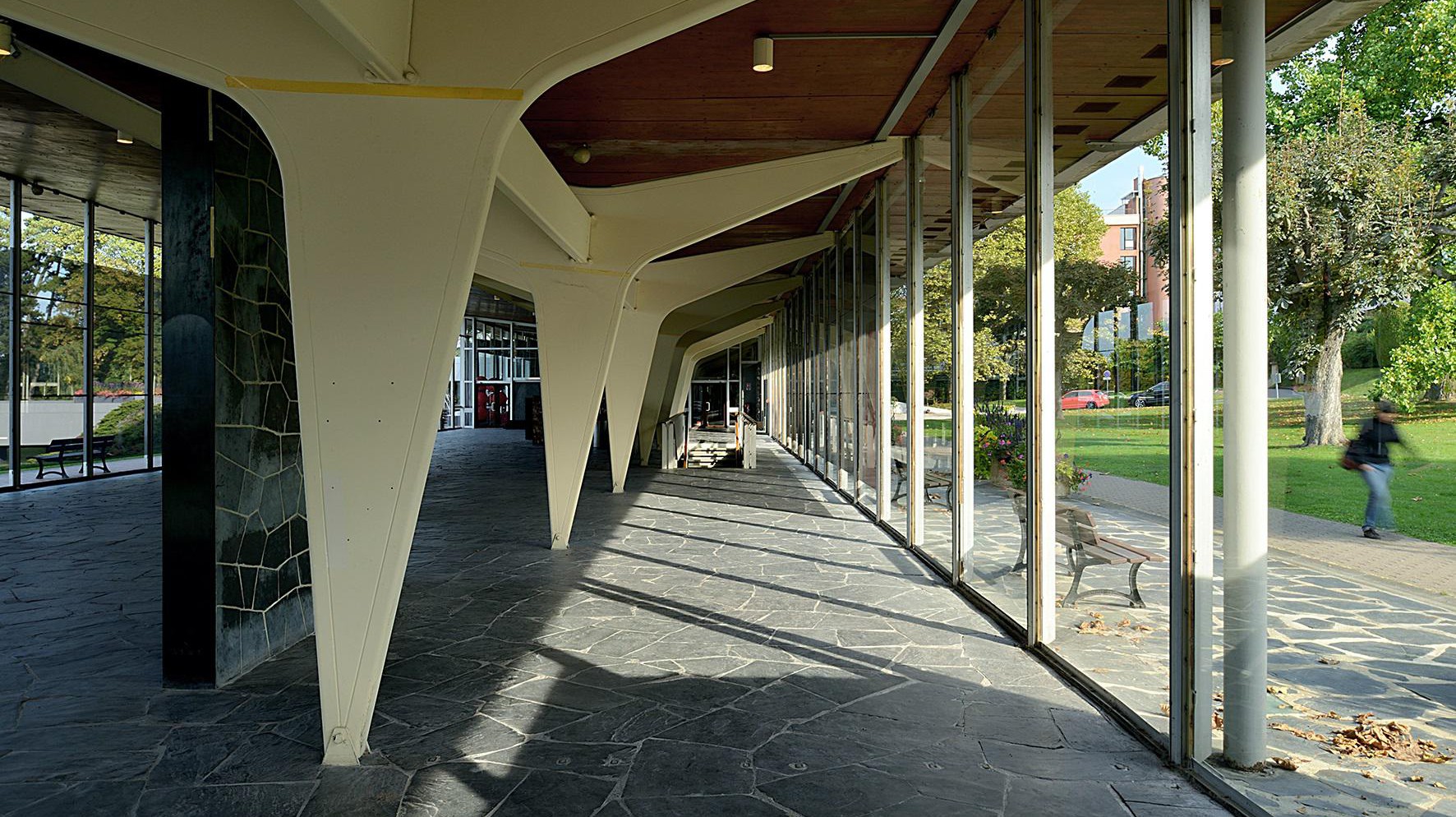 L’intérieur de la Buvette d’Evian aujourd’hui © Claudio Merlini DR / EPFL-TSAM