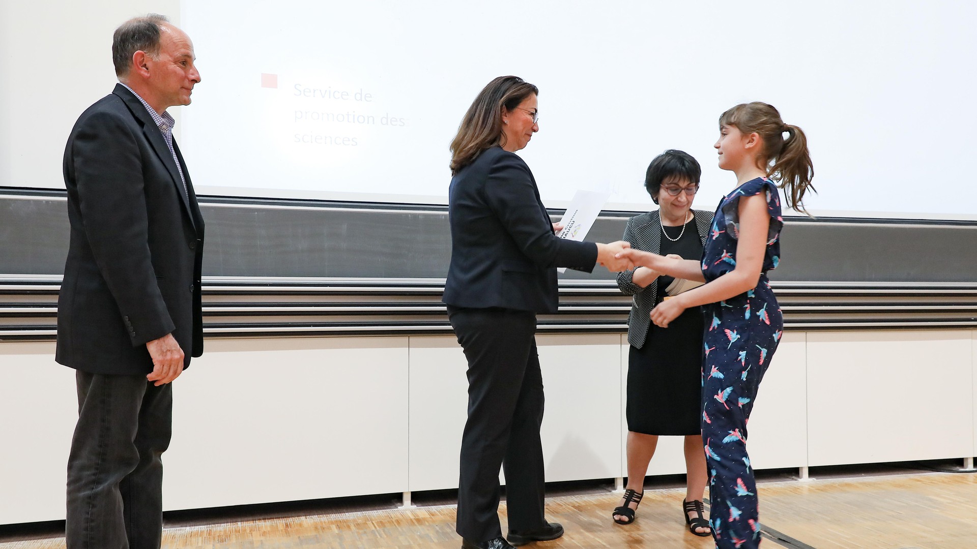Remise des attestations aux participantes des cours de Lausanne © A. Herzog 2019 EPFL