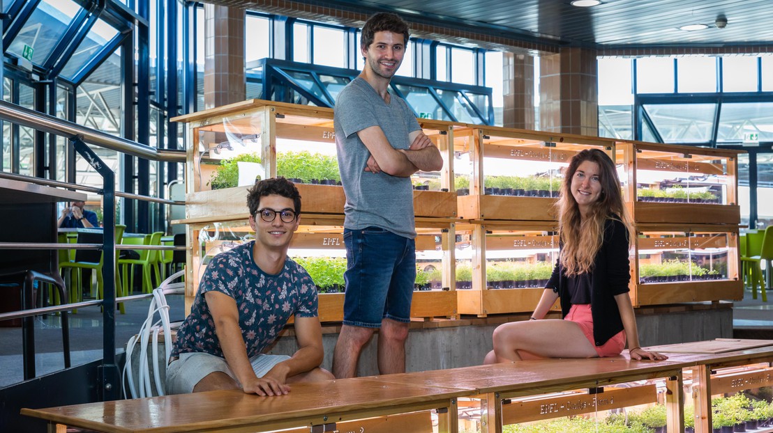 Grégoire Gentile, directeur général de Caulys, Tom Lachkar, directeur du développement commercial de Caulys et Mathilde Lorans, responsable marketing et vente de Caulys © 2019 EPFL / Jamani Caillet