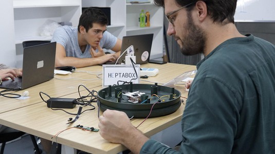 Théo Denisart (EPFL), à l’œuvre sur le prototype Akane © Marius Aeberli