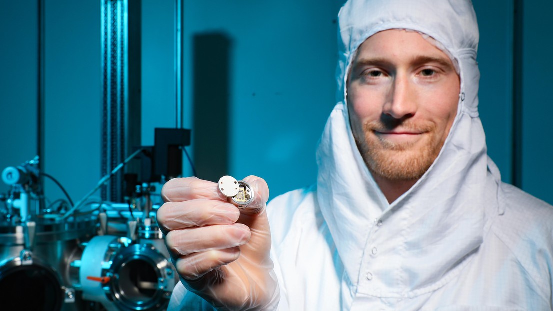 Ian Rousseau, CEO of Hexisense, brings to the market a gallium nitride-based chip that can measure vaccums © 2019 Alain Herzog