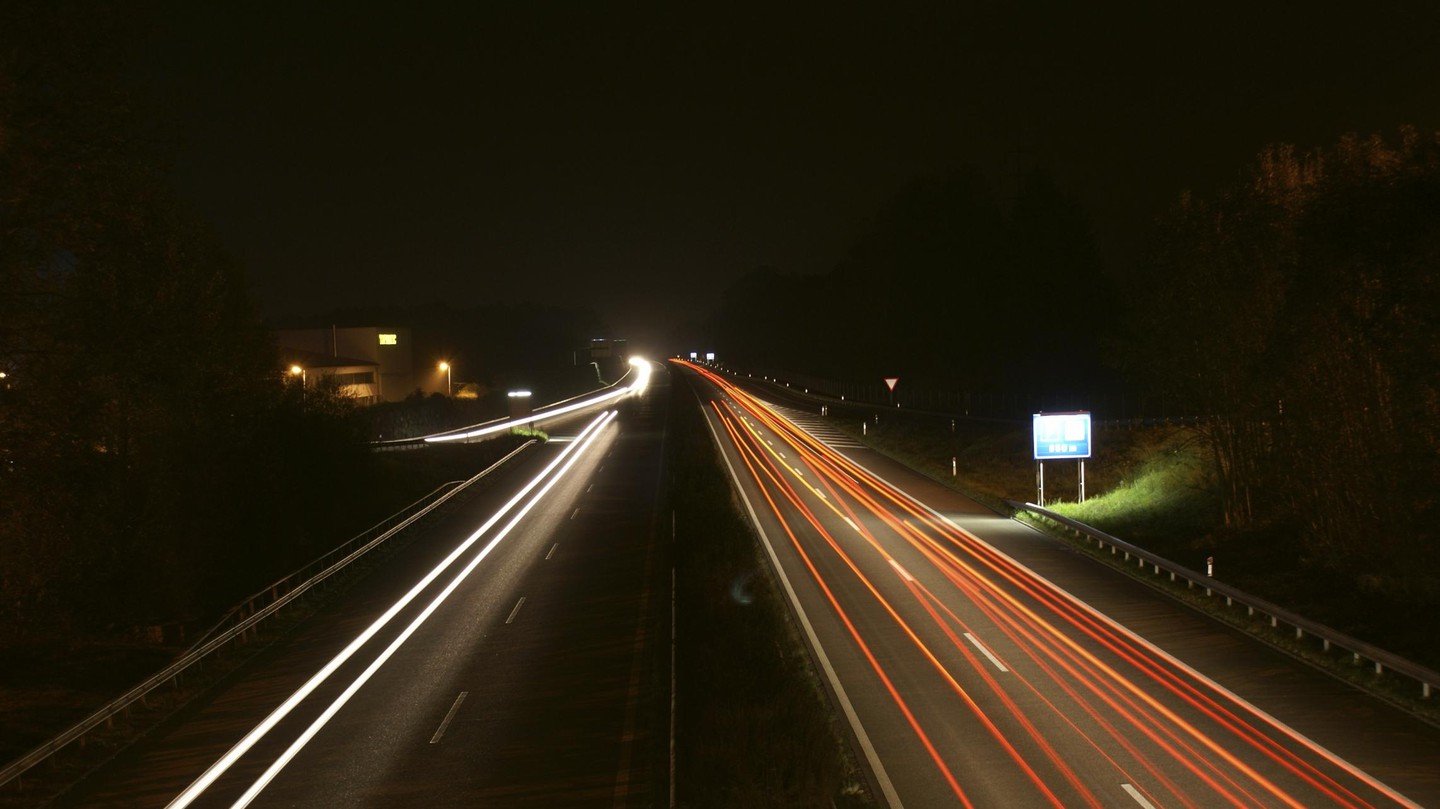 Smart highways to avoid traffic jams - EPFL