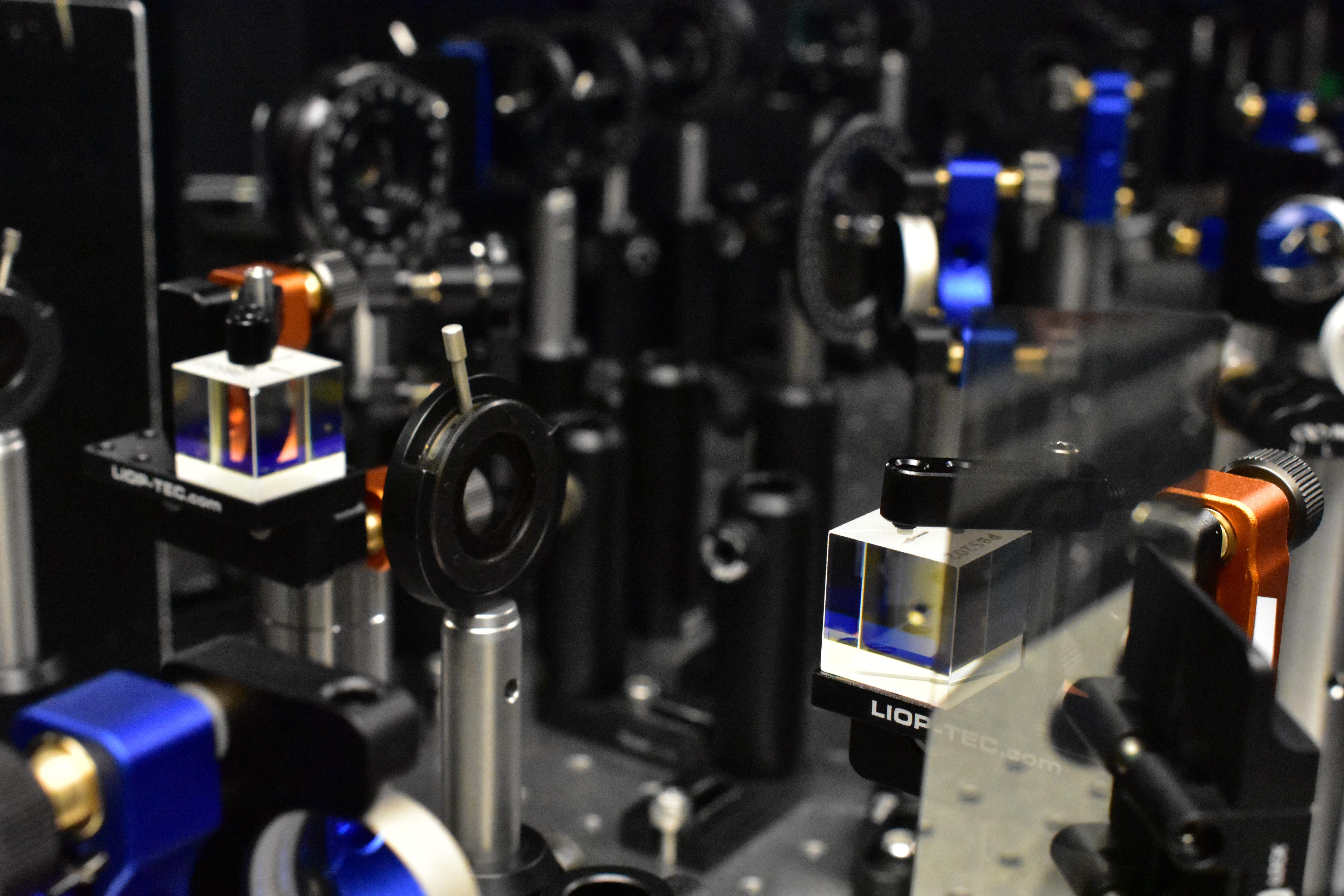 The experimental setup for the laser part of the study. Credit: C. Galland, EPFL