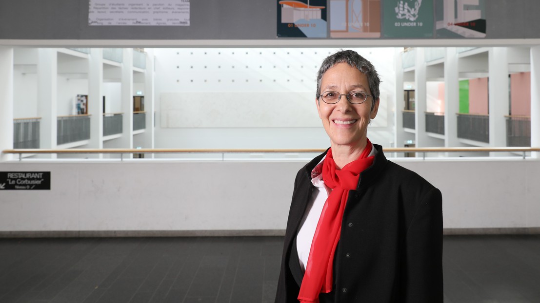 Alumni de l’ETH de Zurich, Claudia R. Binder a rejoint l’EPFL en 2016. © Alain Herzog / EPFL