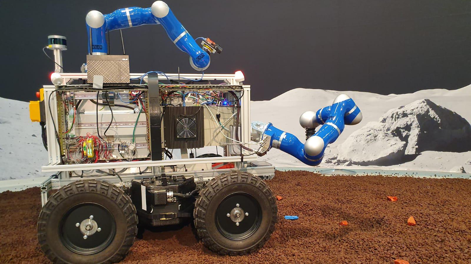 Le robot dans la halle de test de l'ESA en Hollande © 2019 ESA