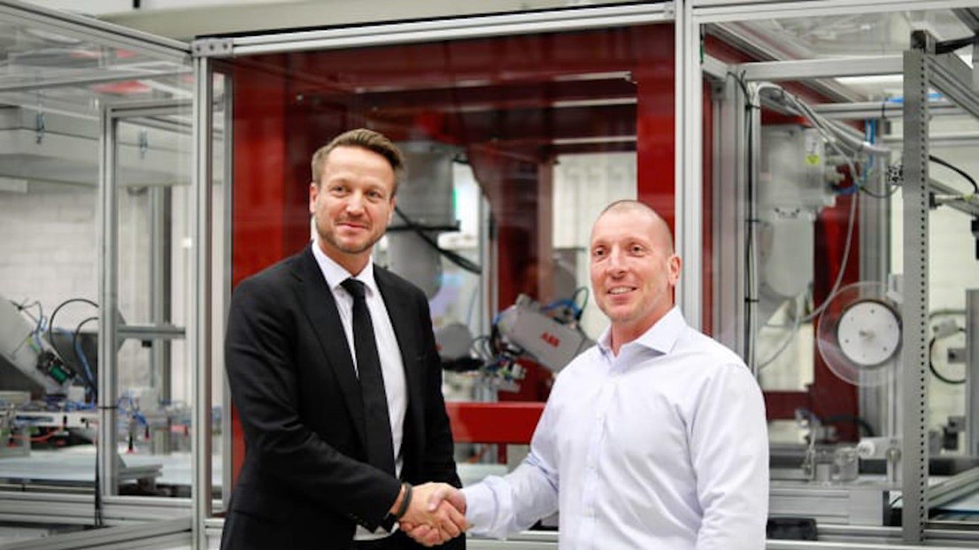 © 2019 Exeger, Dennis Helfridsson & Giovanni Fili sign partnership between ABB and Exeger