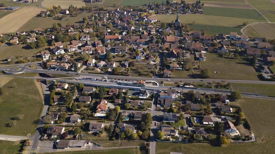 The village of Assens, in Vaud Canton, shot in November 2018. © EPFL / LAST / Olivier Wavre