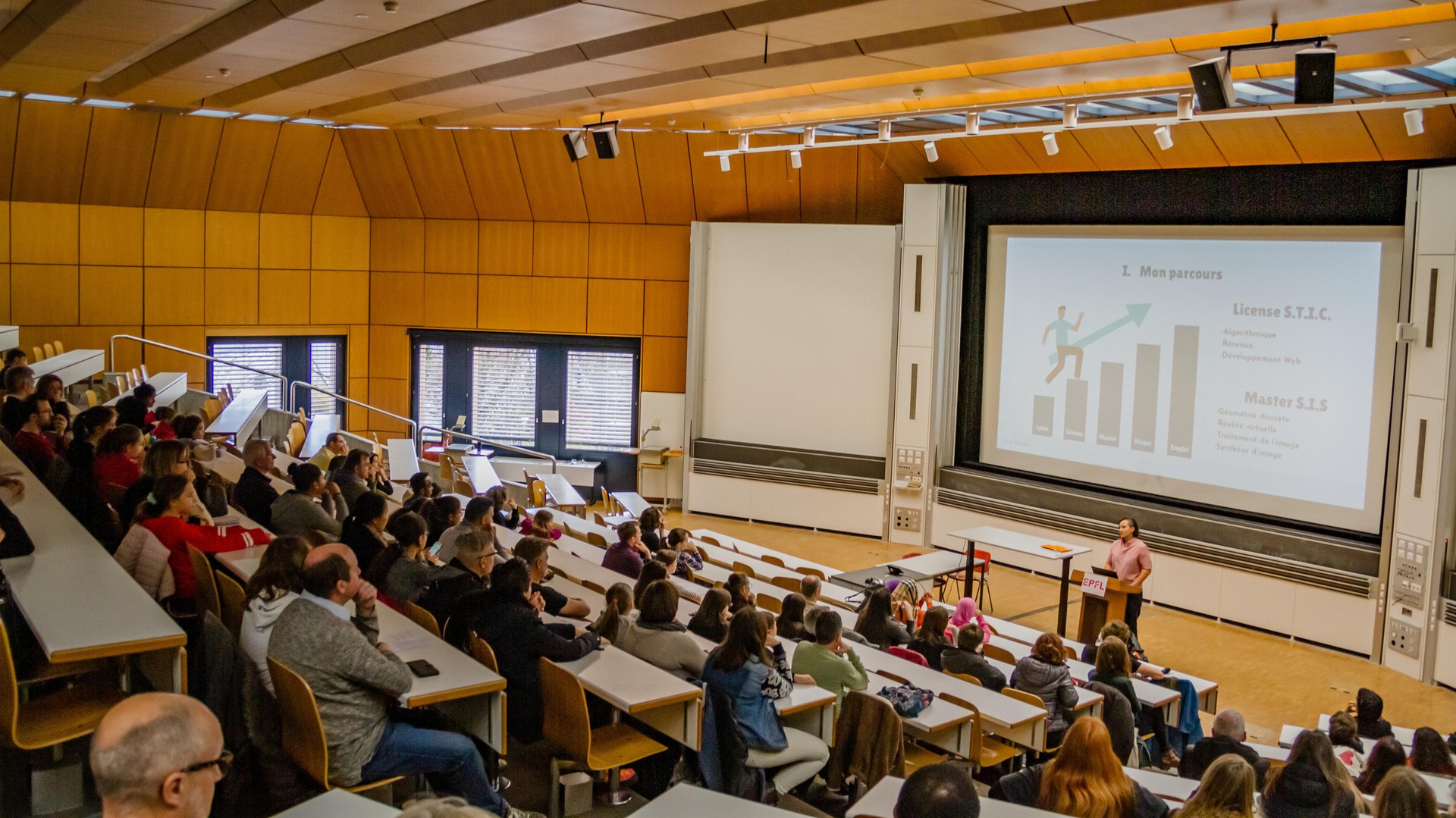 Présentation de Mme Delallée - © 2019 EPFL SPS