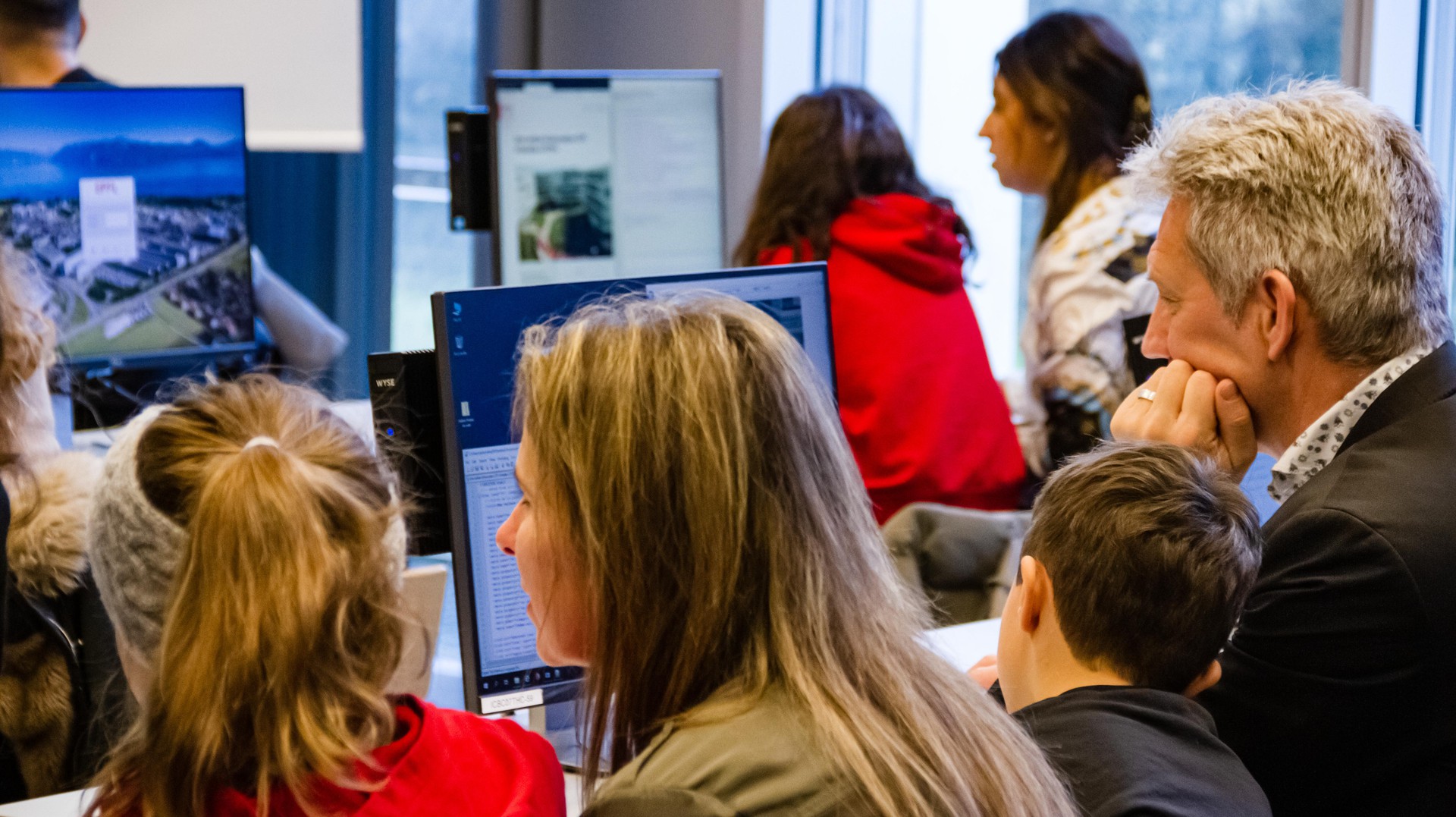 Atelier parents-enfants - © 2019 EPFL SPS