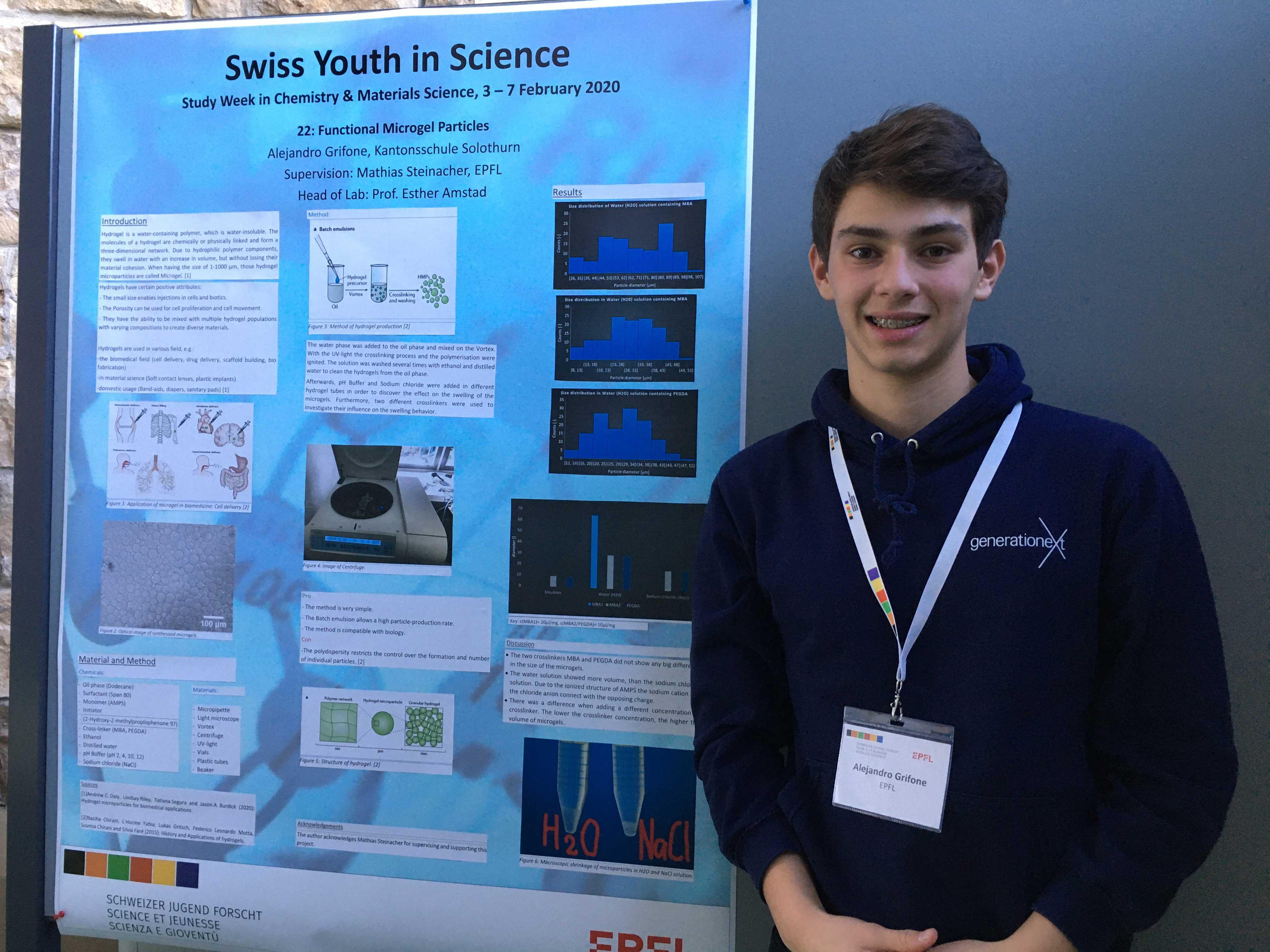 © 2020 EPFL - Alejandro presenting his poster