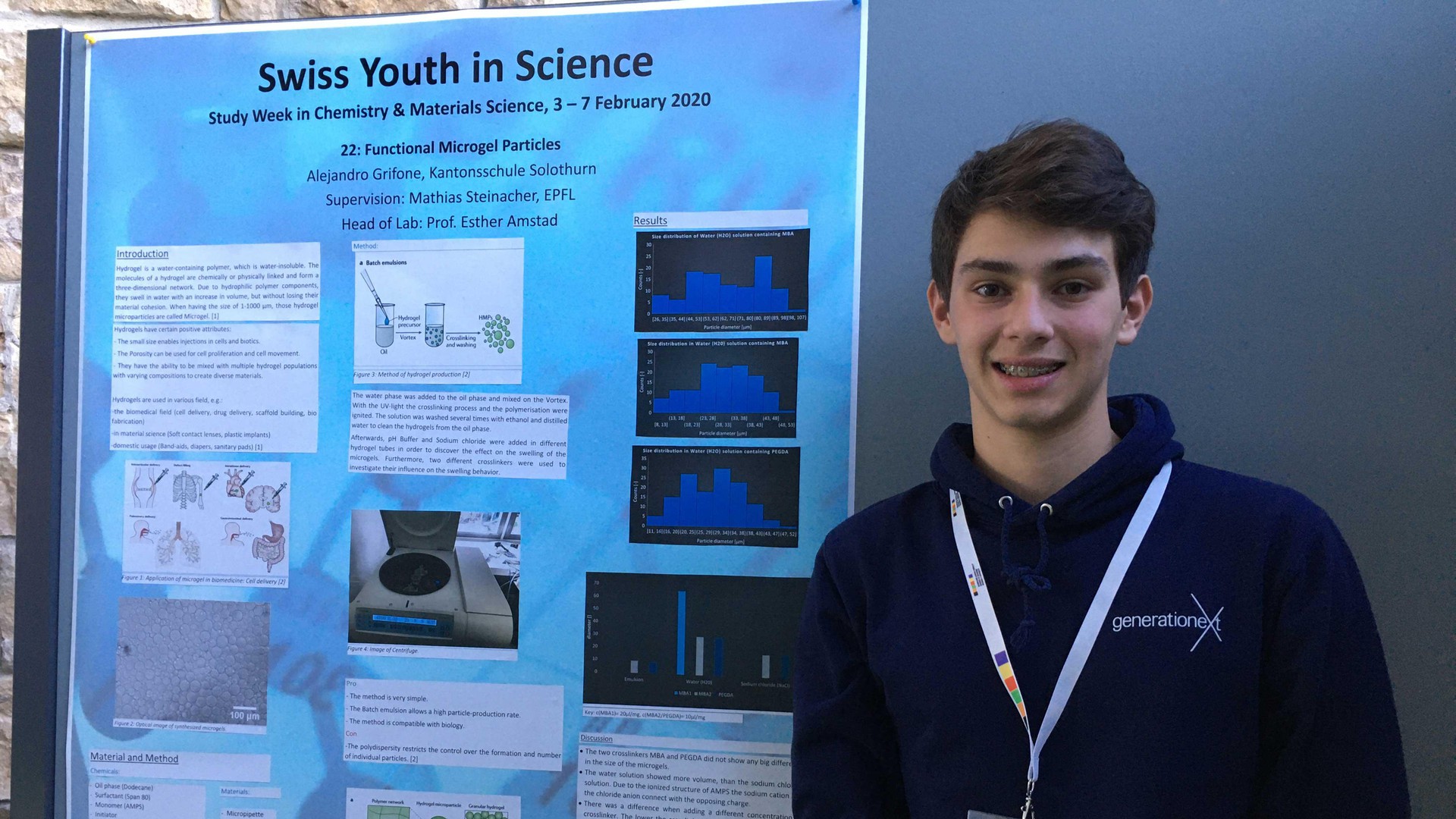 © 2020 EPFL - Alejandro presenting his poster