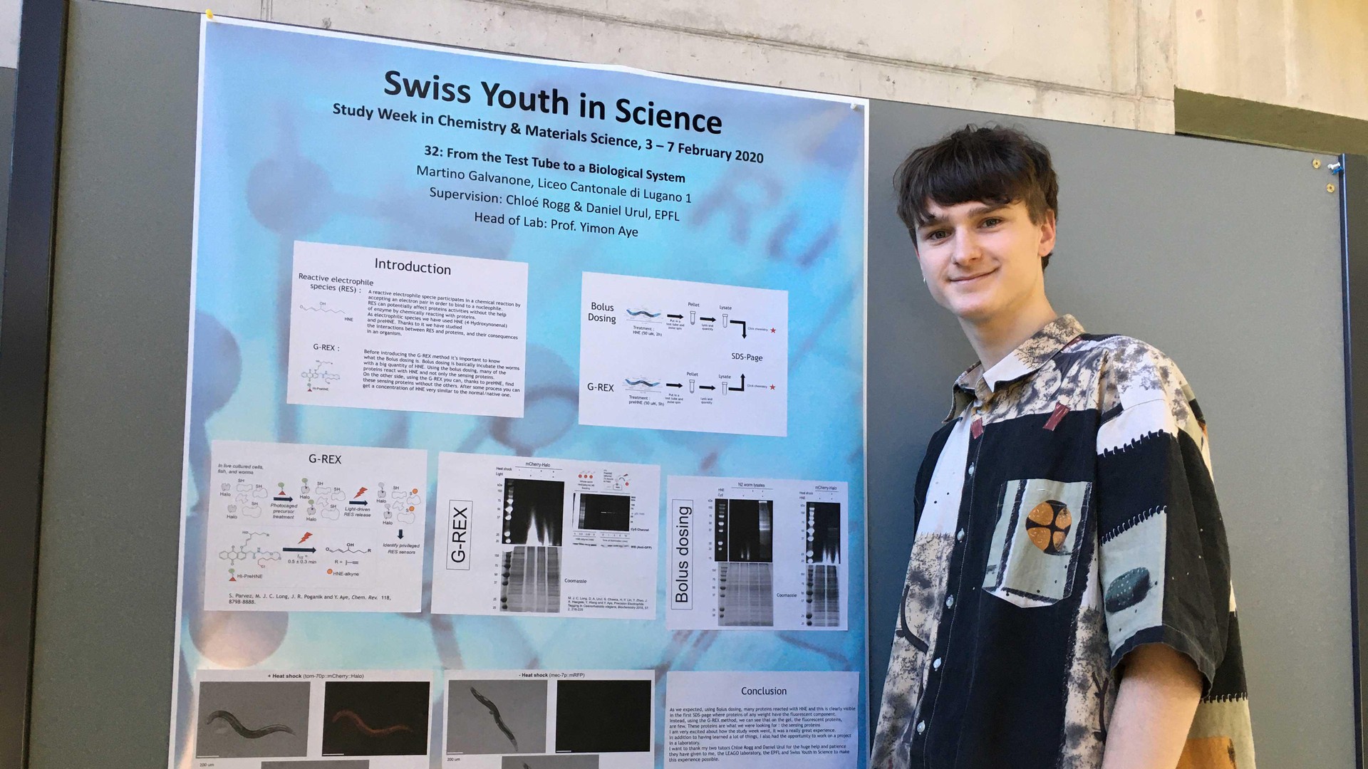 © 2020 EPFL - Martino presenting his poster