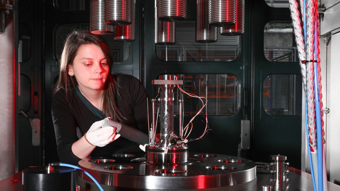 Chiara Cornelio in the lab directed by Marie Violay, in civil engineering.  © 2020 EPFL