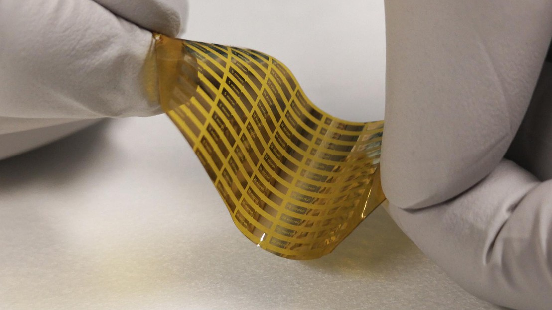 The nanoscale terahertz wave generator can be implemented on flexible substrates. © EPFL / POWERlab