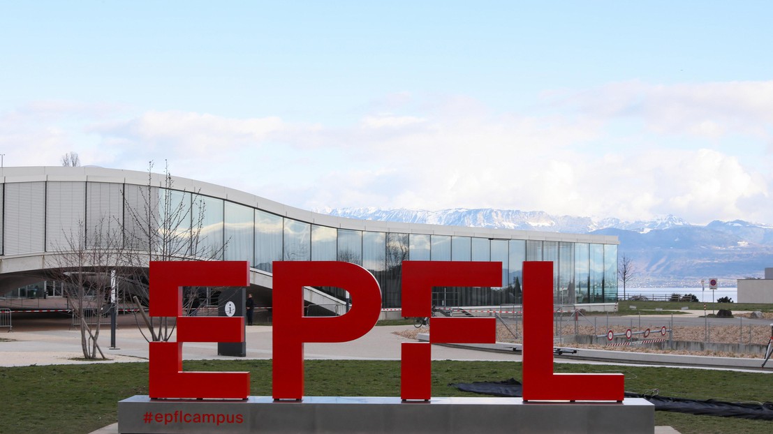 © 2020 EPFL