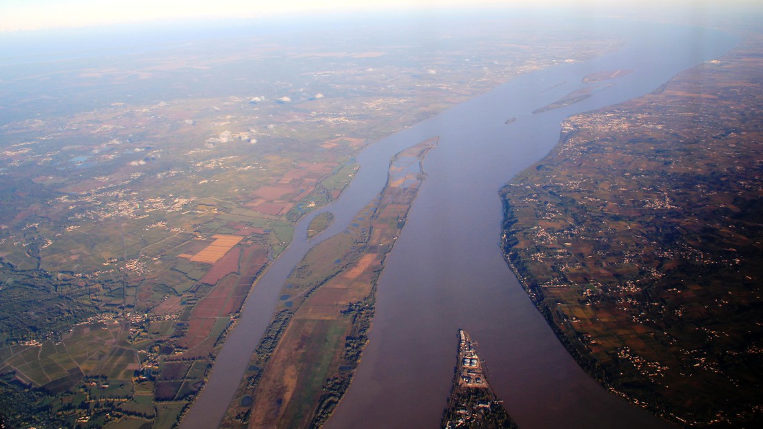 The Gironde estuary, one of the biggest estuary in the world. © Chell Hill /Wikimedia Commons