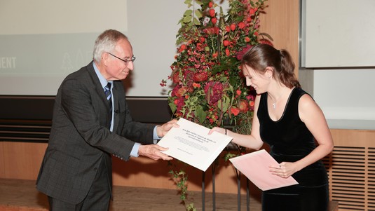 Coralie Chappelier reçoit le Prix SIA © G. Eaves / 2020 EPFL