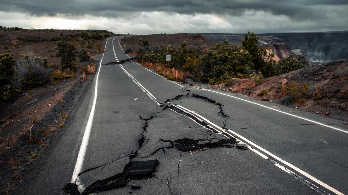 An earthquake will generally release the same amount of energy whether it moves slowly or quickly © Istock
