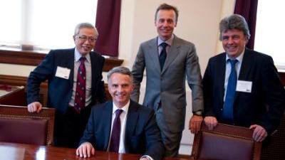 From left to right: William Chin, Didier Burkhalter, Ernesto Bertarelli, Patrick Aebischer.