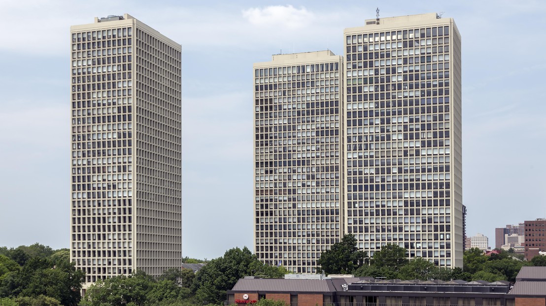 Philadelphia's Society Hill Towers, designed by American architect Ieoh Ming Pei and inaugurated in 1964 © Wikimedia Commons