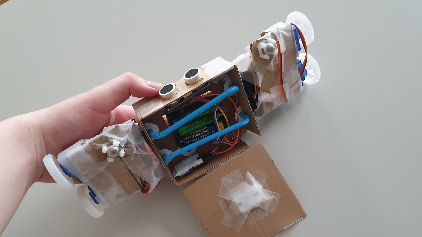 © 2020 EPFL - Cardboard prototype of mobile robot