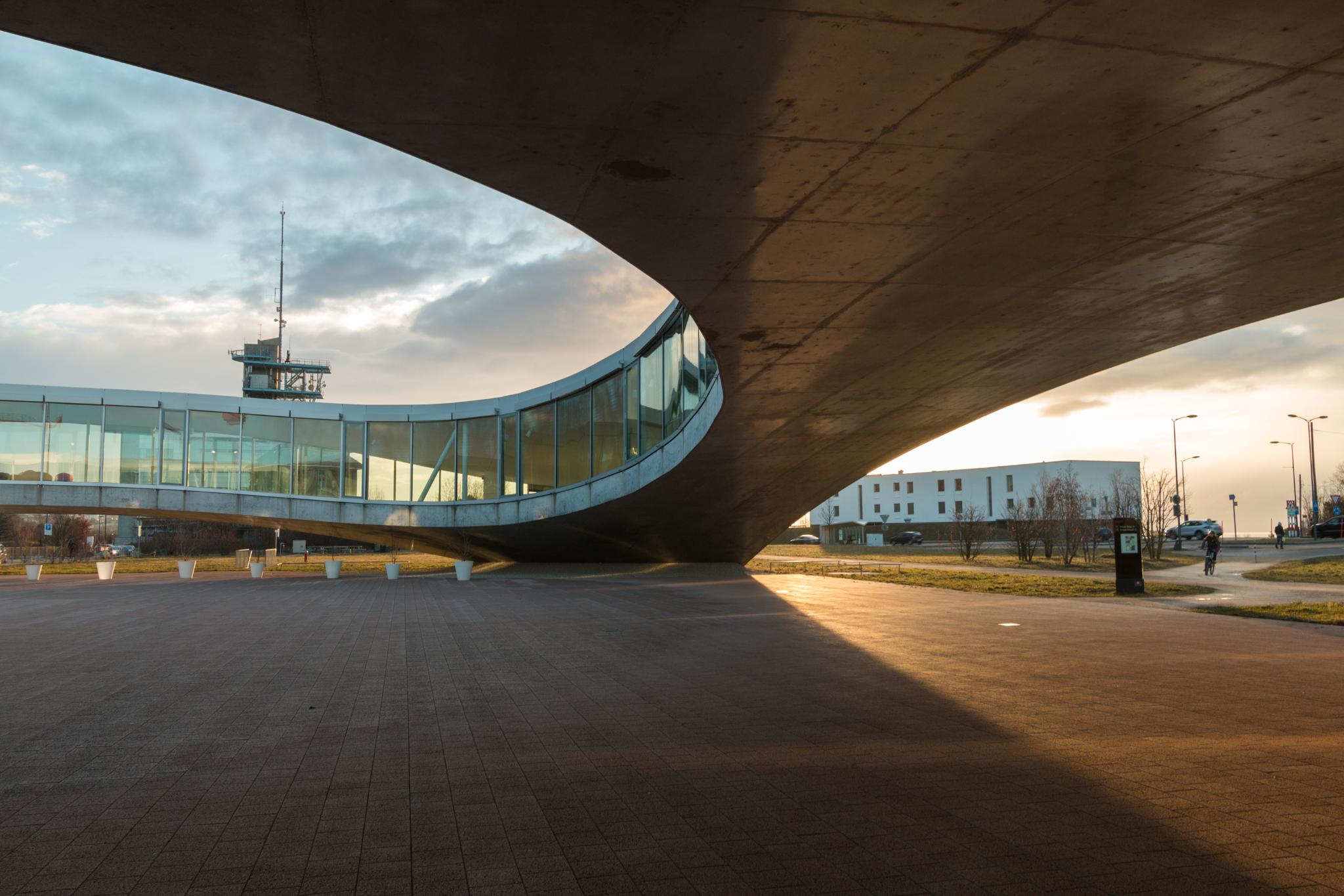 Rolex learning center online opening hours